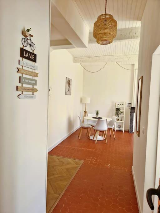 A 100m Des Barques Apartment