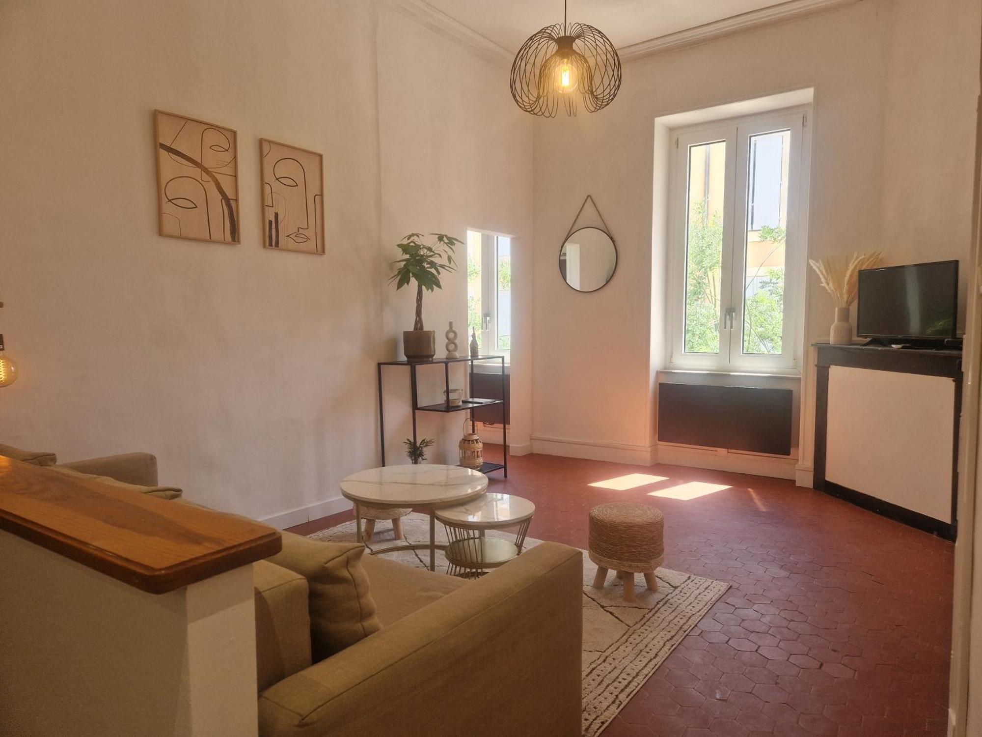 Apartment A 100m Des Barques